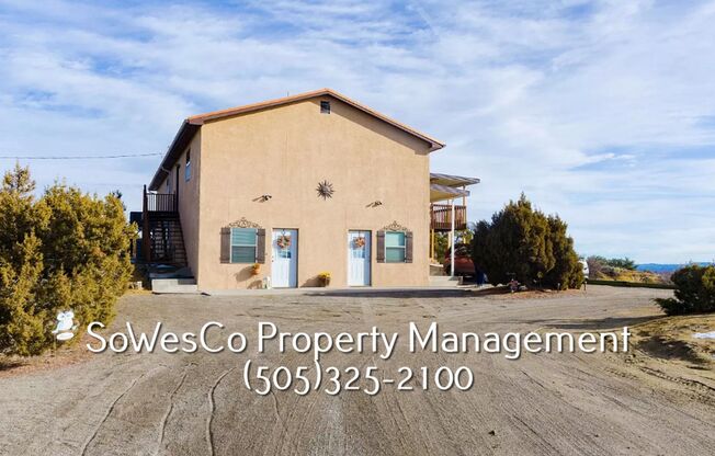 2 Bedroom 1.5 Bath FURNISHED home with Refrigerated Air