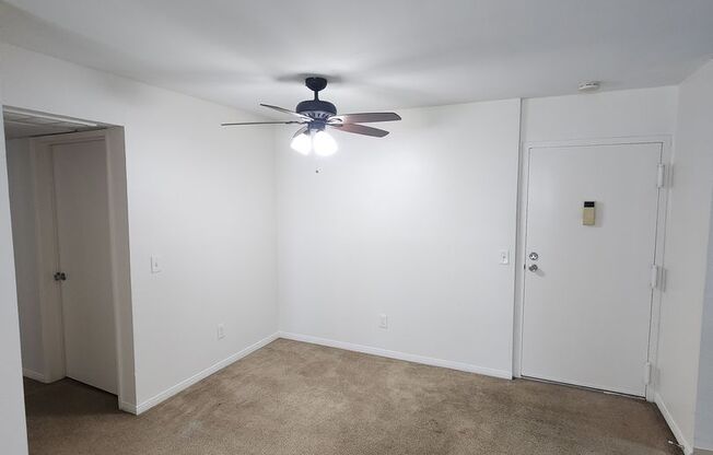 Gorgeous and Comfortable - Dual Master Suites - 2BD/2BA - East Mission Valley