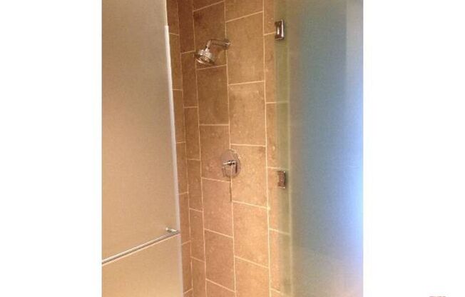 2 beds, 2 baths, 1,410 sqft, $5,500, Unit 5F