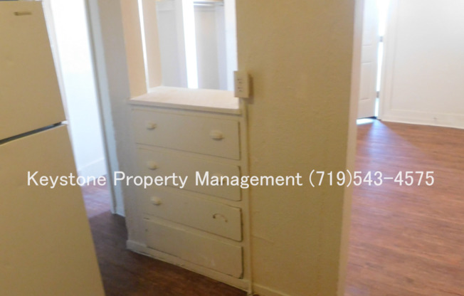1st Month Rent Free!!!  Efficiency Apartment in Downtown Area  $700/$700