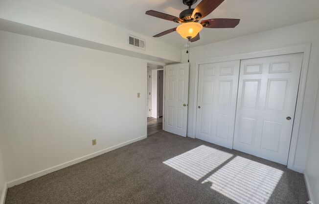 2 beds, 1 bath, $1,500, Unit # 27