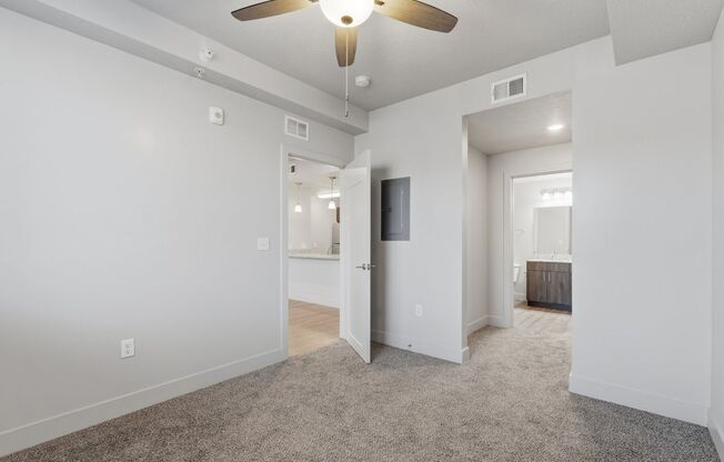 1 bed, 1 bath, 610 sqft, $1,050, Unit G-302