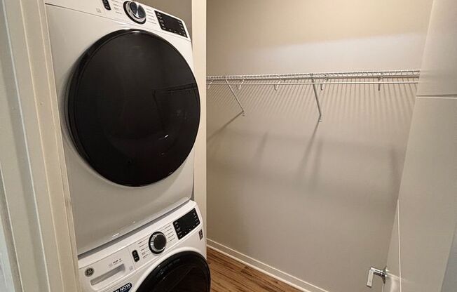 Studio, 1 bath, 585 sqft, $1,515, Unit 10025-304