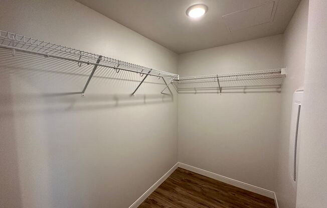 1 bed, 1 bath, 552 sqft, $2,205, Unit Unit 709