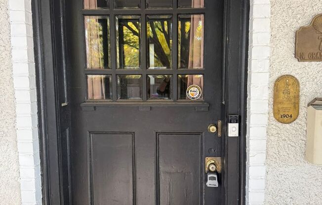 3 Bedroom 1.5 bath Fan home for rent