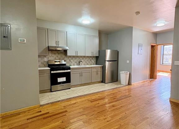6916 FT HAMILTON PKWY