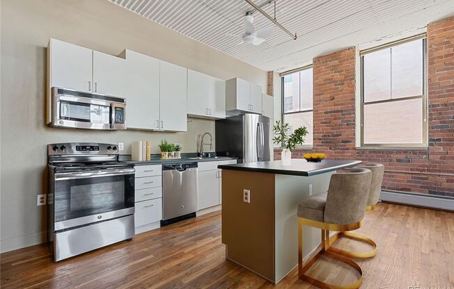 1 BED 1 BATH 2 PARKING SPOTS ACROSS FROM ROCKIE'S STADIUM!