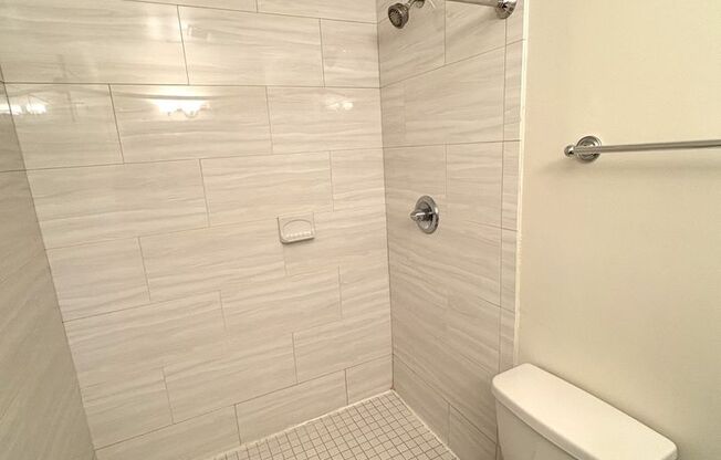 Studio, 1 bath, 4 sqft, $1,200, Unit 206