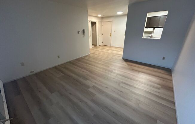 1 bed, 1 bath, $995, Unit 213