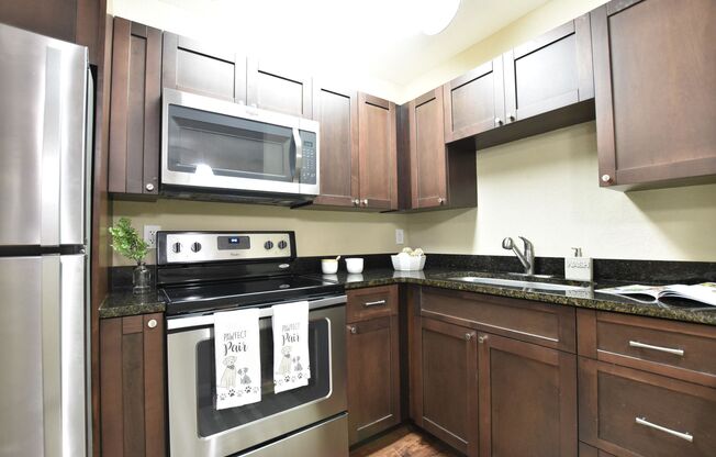 Studio, 1 bath, 350 sqft, $849, Unit Unit 2