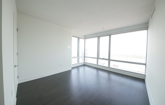 2 beds, 2 baths, $8,775, Unit 43N