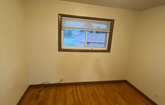 7825 W Hampton Ave (8 Unit)
