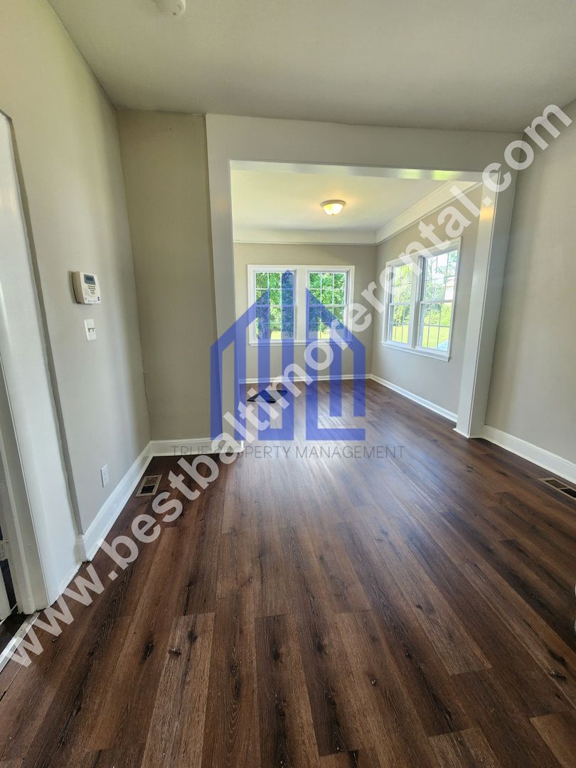 Spacious 8 Bedroom Single Family House in West Baltimore