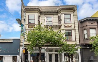 435 Hayes Street Apartments*