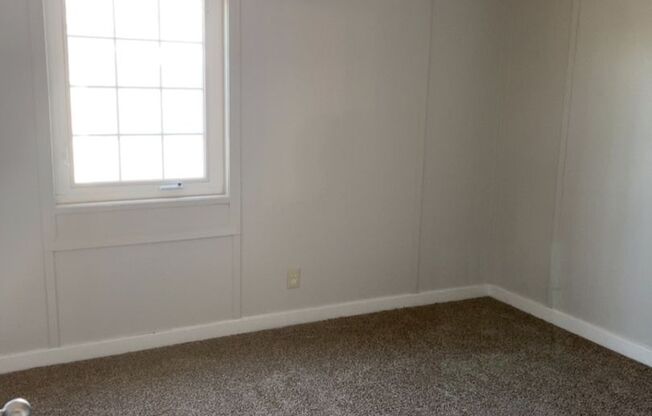 3 beds, 1 bath, $1,495