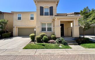 Charming and Clean 3 bed/3 bath in The Hamptons Natomas