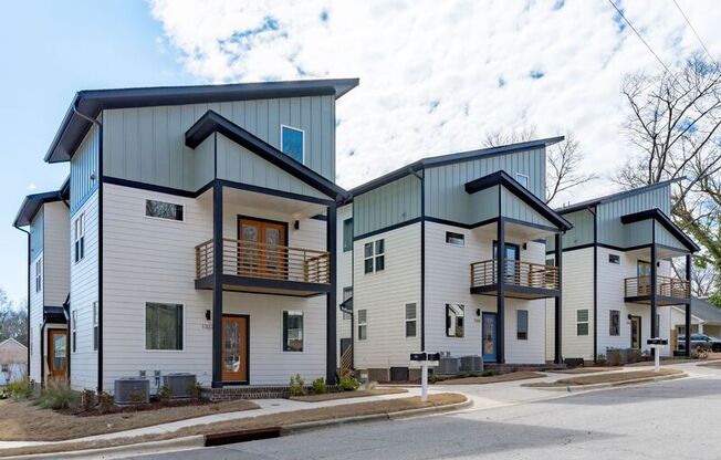 1318 E LENOIR ST