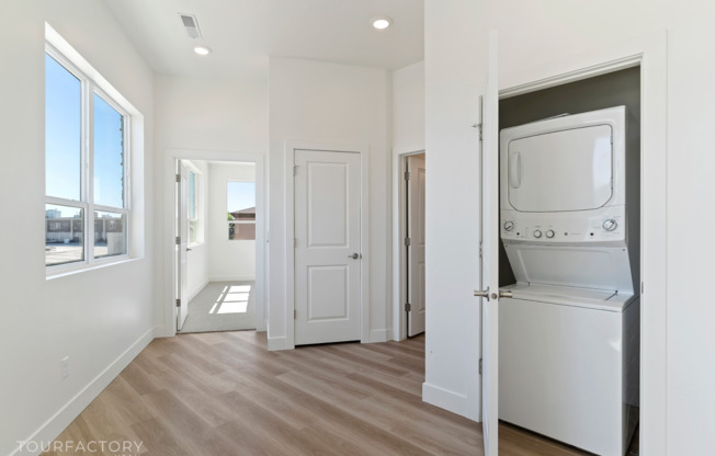 1 bed, 1 bath, $1,200, Unit 111