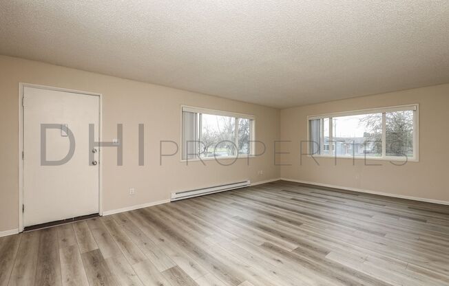 2 beds, 1 bath, $1,150, Unit 1122 3