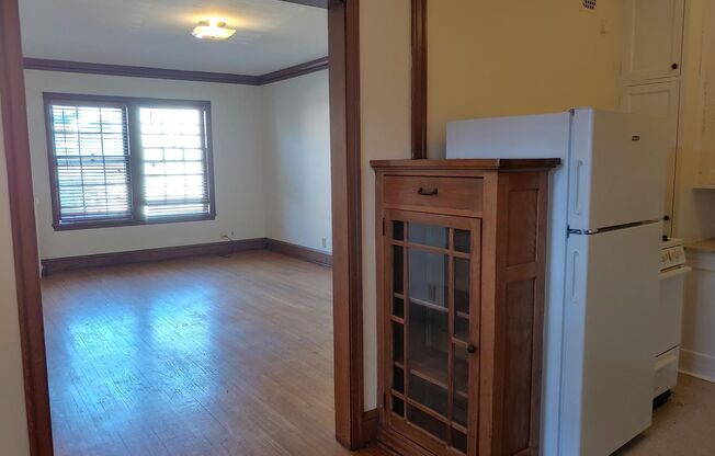 1 bed, 1 bath, 657 sqft, $1,050, Unit 26