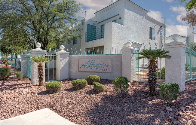 1 bed, 1 bath, $1,050, Unit Bldg 8