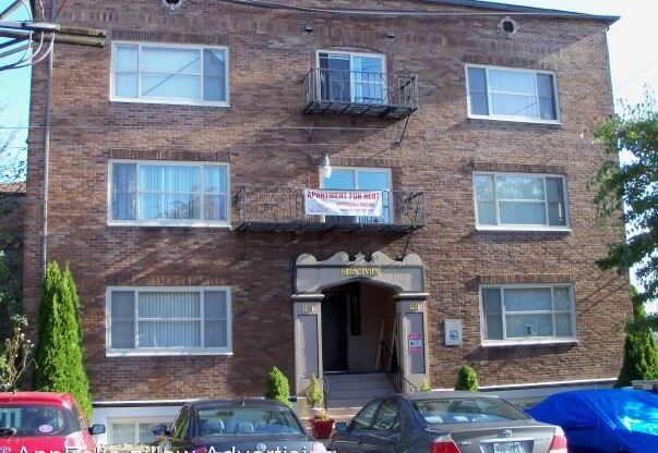 1121 S."I" St. #100-409