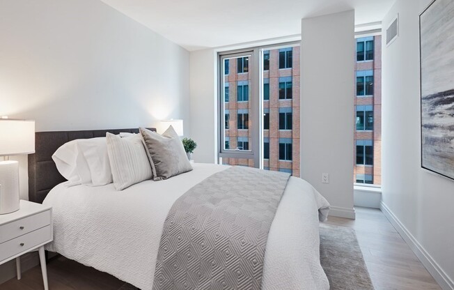 1 bed, 1 bath, 664 sqft, $4,800, Unit 908