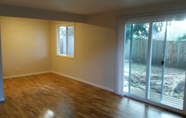 208/214 SE 98th Avenue