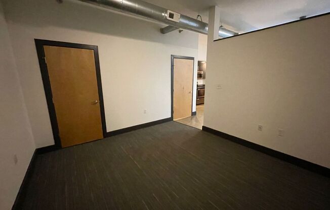 1 bed, 1 bath, 562 sqft, $1,279, Unit 307
