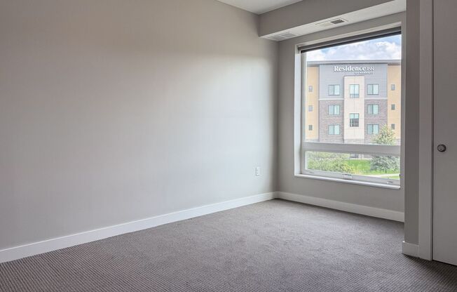 1 bed, 1 bath, 811 sqft, $1,775, Unit 839 - 202