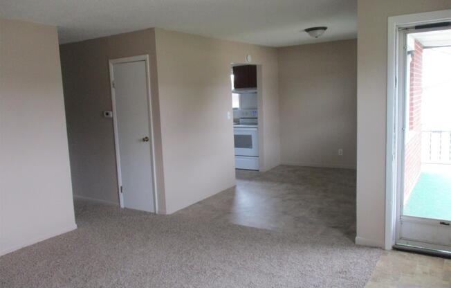 2 beds, 1 bath, $750