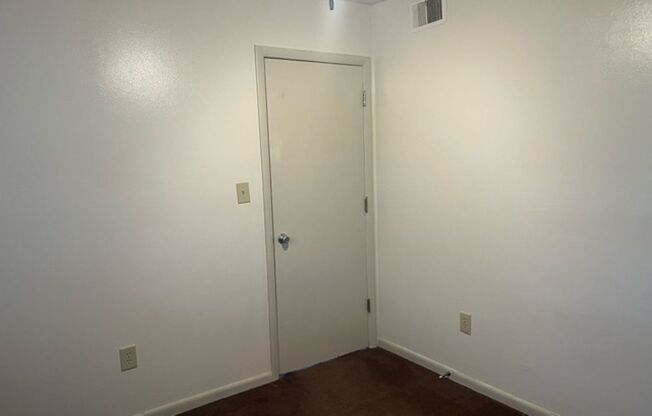 1 bed, 1 bath, $675, Unit 2