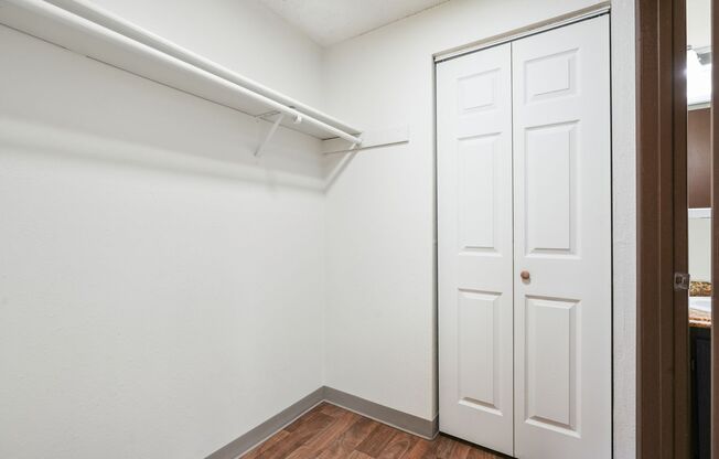 Studio, 1 bath, 425 sqft, $900, Unit S-06