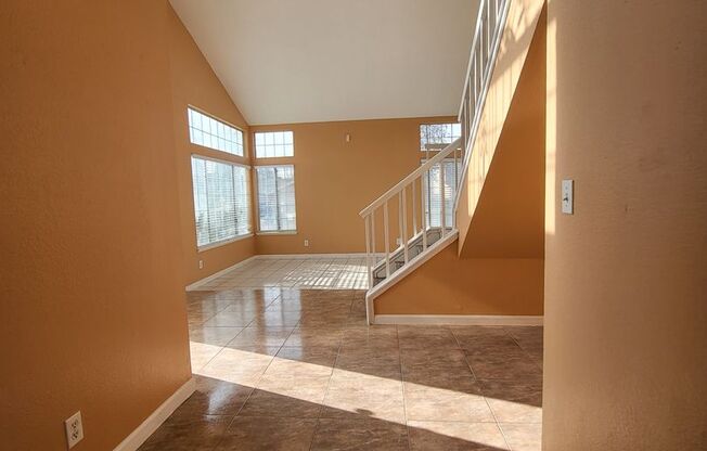 Beautiful home well maintained 4 Bedroom 3 Bath Home in North Stockton.