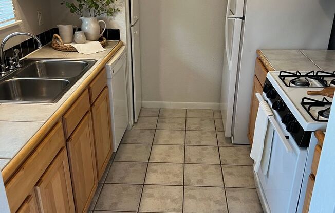 2 beds, 1 bath, 992 sqft, $1,414, Unit ABB-1-120