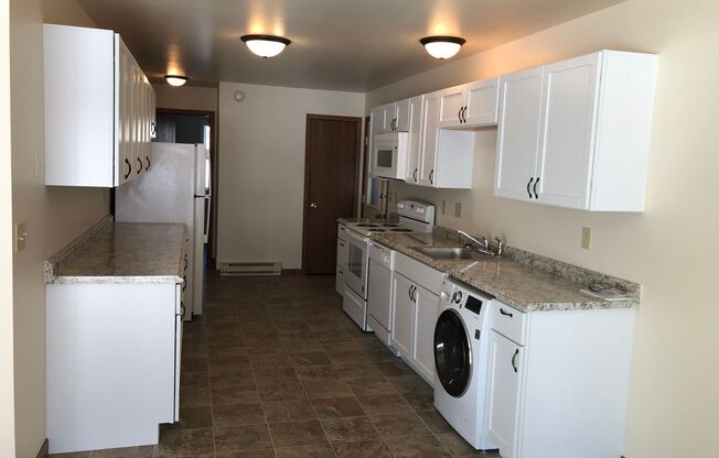 2 beds, 1 bath, 1,001 sqft, $1,049.99, Unit 2641-07