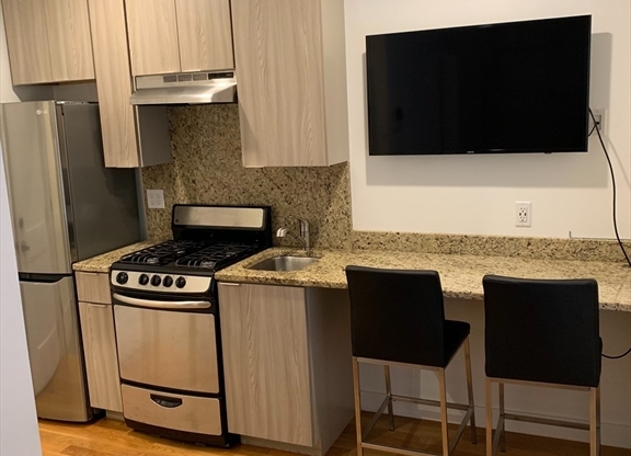 Studio, 1 bath, $1,495, Unit 31