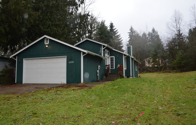 3 beds, 2 baths, $2,250