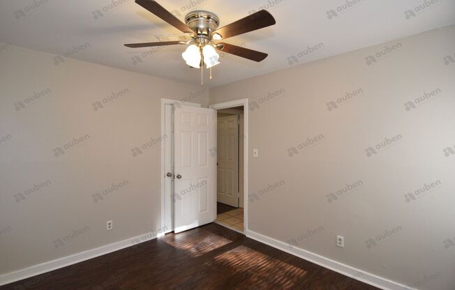 2 beds, 1 bath, $1,000