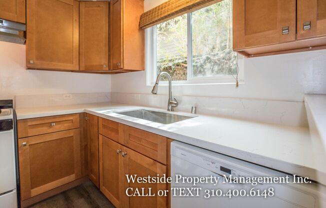 2 beds, 1 bath, $3,175