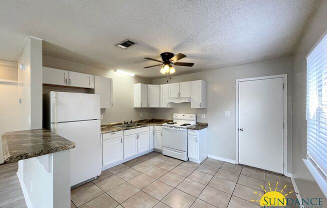 2 beds, 1 bath, $1,200