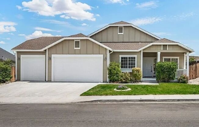 Energy efficient 3-Bedroom home in Reno a Must See!!