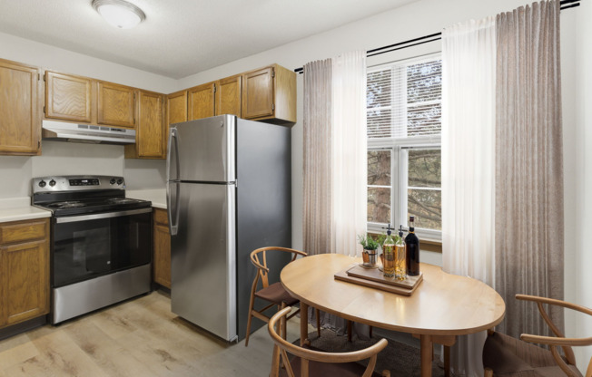 3 beds, 2 baths, 1,225 sqft, $2,025, Unit 4422-202
