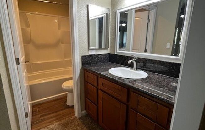 2 beds, 2 baths, 900 sqft, $2,005, Unit 123