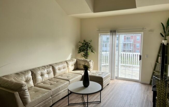 2 beds, 2 baths, 1,190 sqft, $1,695, Unit 312