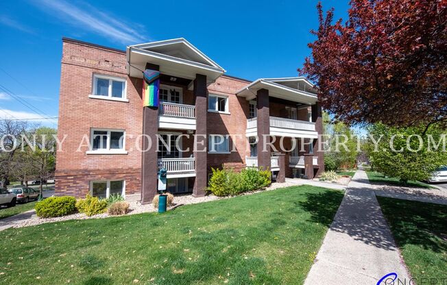 2 beds, 1 bath, 1,066 sqft, $1,795, Unit 08