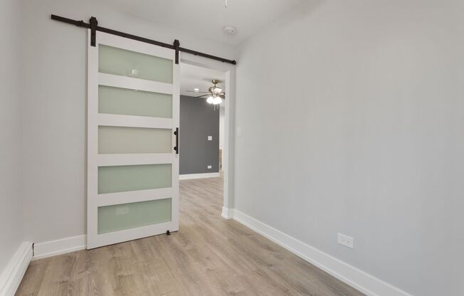 2 beds, 1 bath, 567 sqft, $2,200, Unit 212