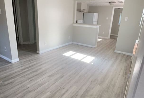 Washer/Dryer Hook-Ups