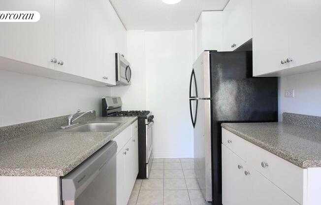 1 bed, 1 bath, 790 sqft, $4,500, Unit 4A