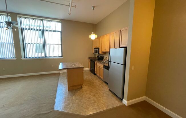 1 bed, 1 bath, 588 sqft, $1,125, Unit Apt 304